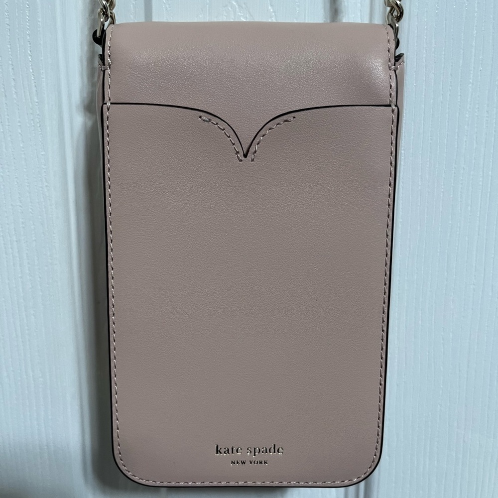 Kate Spade Blush Crossbody Bag with Gold Chain - Picture 2 of 8